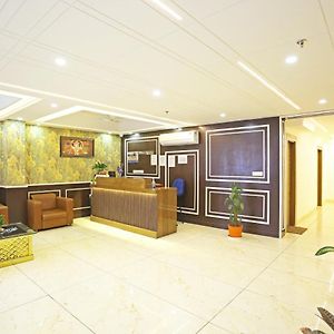 Hotel Decent Suites - Delhi Airport